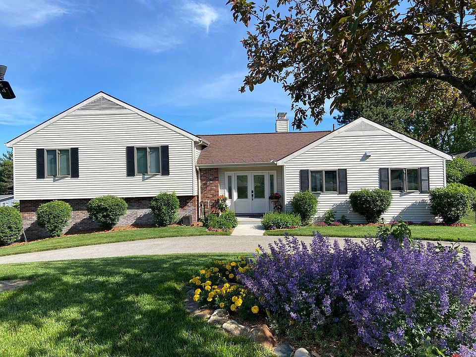 1st image of 3336 Scenic Hills Dr