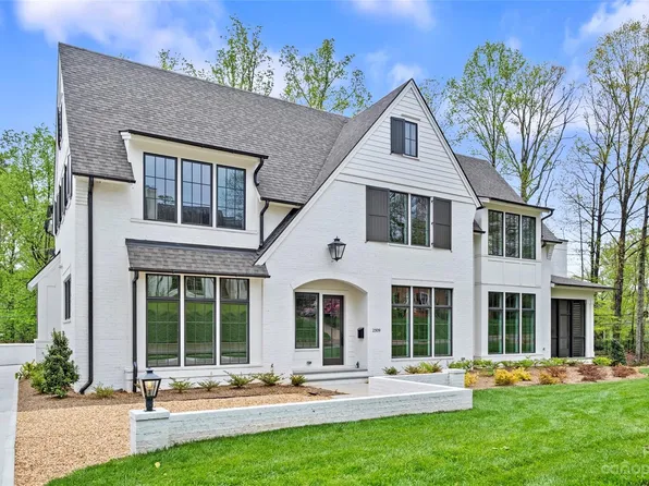 2509 Montrose Ct, Charlotte, NC 28207