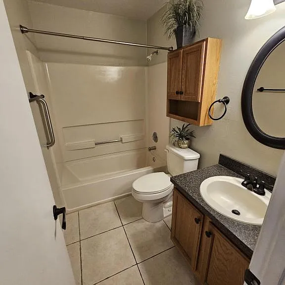 5477 Lake Margaret Dr #F — Photo 3