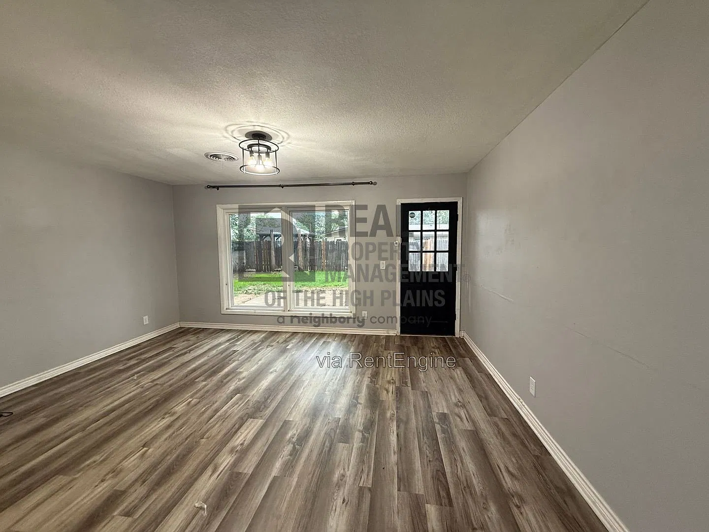 4 bed, 2.0 bath, 1456 sqft, $2,450 — Photo 3