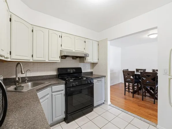 41 Alan Terrace image 10 of 16