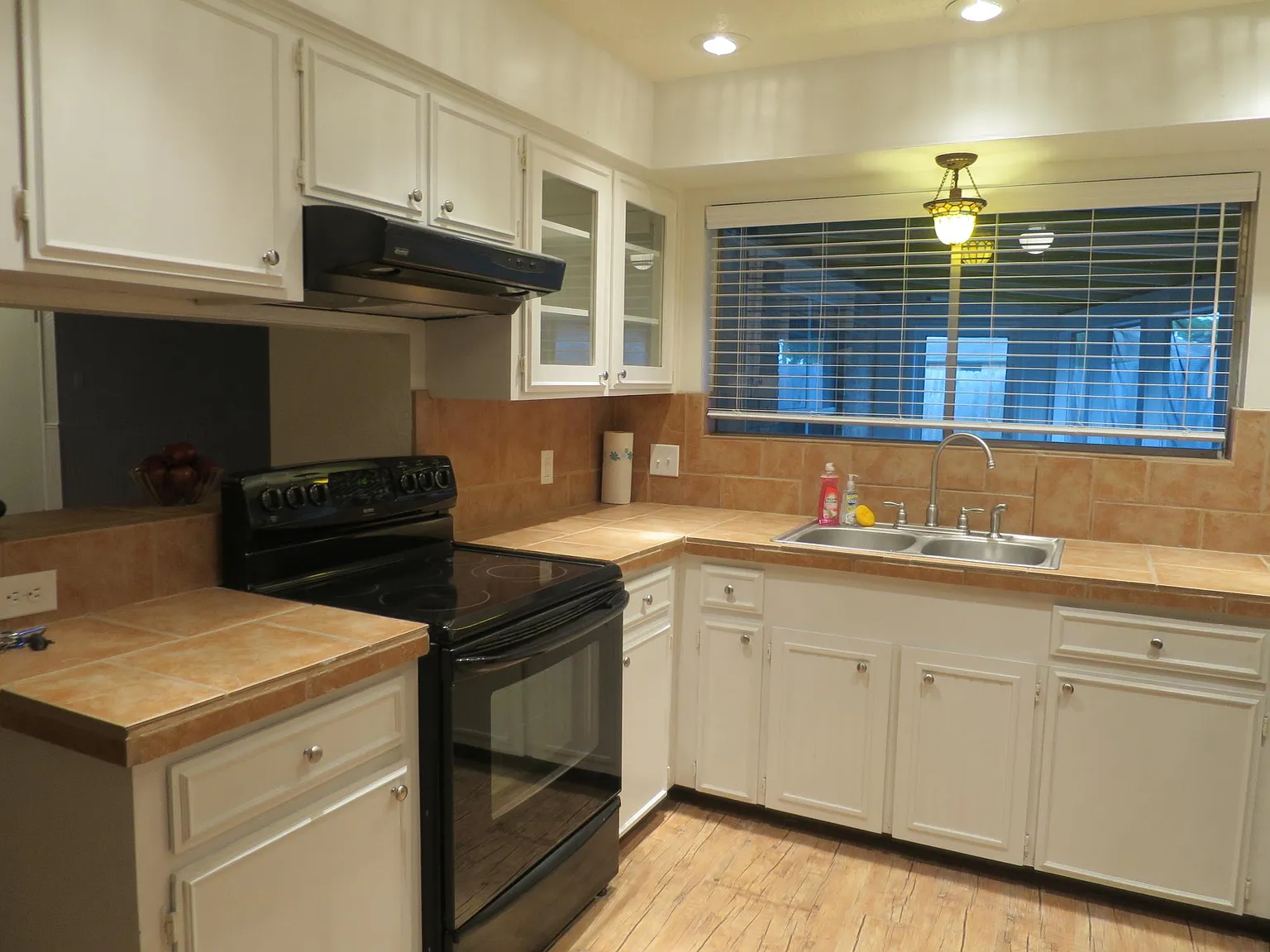 3 bed, 1826 sqft, $1,850 — Photo 3