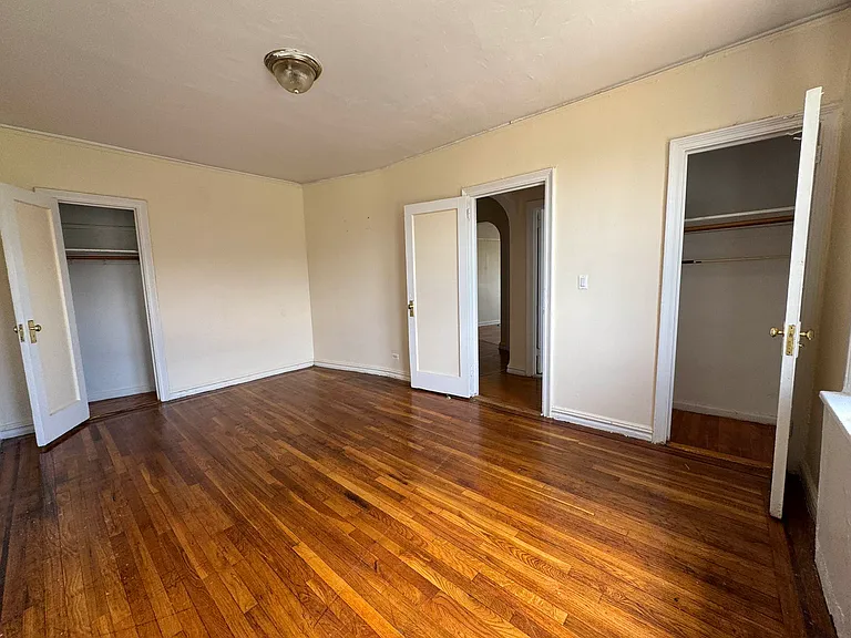 1730 Popham Ave #5 — Photo 3