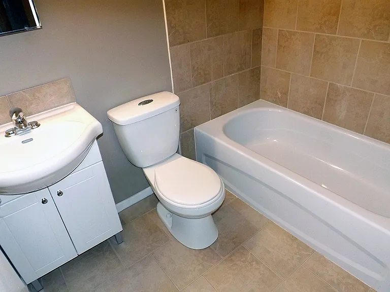 937 Northumberland Ave — Photo 12