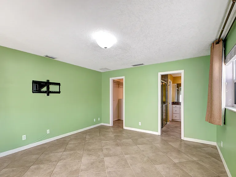 W Terrace Dr — Photo 18