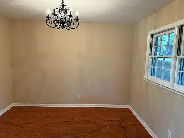 5920 Saint Leonards Dr — Photo 10