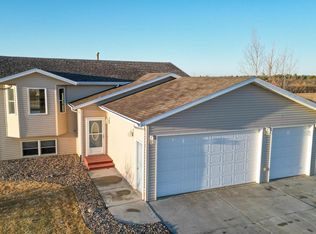 7119 Rock Creek Rd, Bismarck, ND 58503