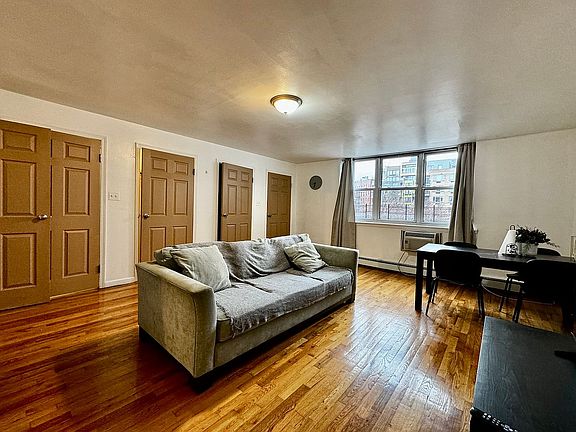 3rd image of 74 Linden Blvd #3