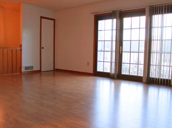 16 Amherst Ct #1108, Hamburg, NJ 07419
