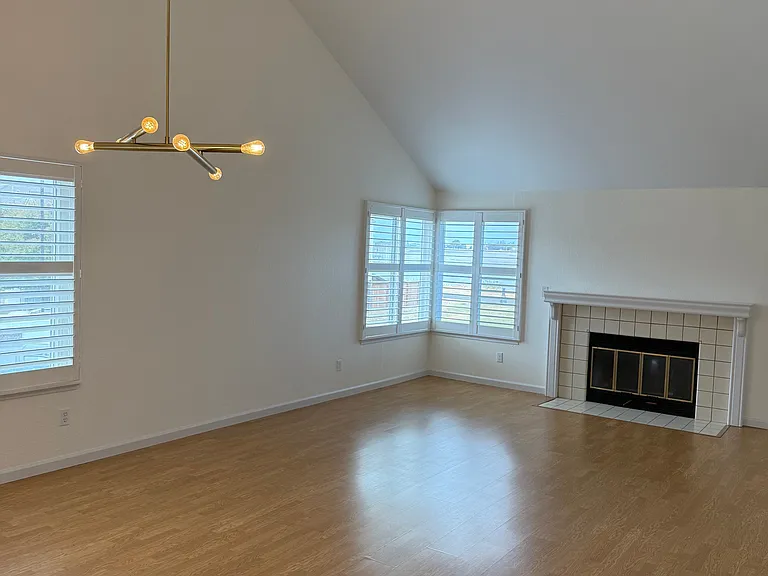 103 Bay Park Ter — Photo 3