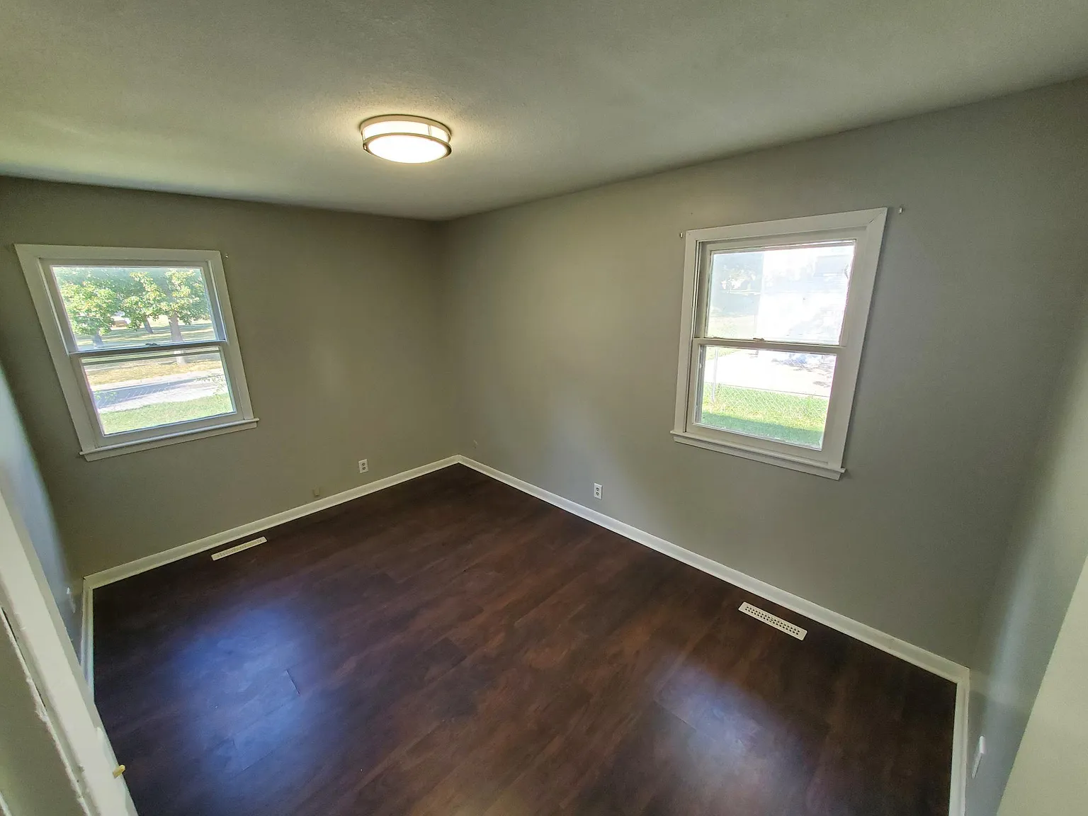 4 bed, 1600 sqft, $1,600 — Photo 4