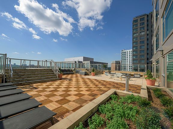 4th image of 4000 Wilson Blvd APT 215