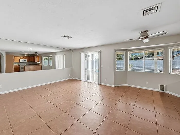 4910 W Gail Dr — Photo 14