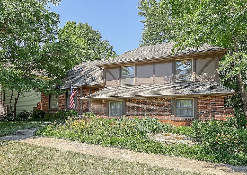 114 NW Lakewood Blvd, Lees Summit, MO 64064 Zillow