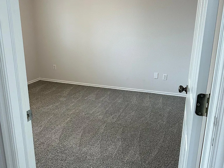3731 Riverside Dr — Photo 9
