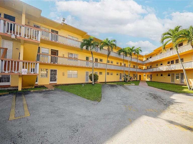 1551 NE Miami Gardens Dr #225 — Photo 23