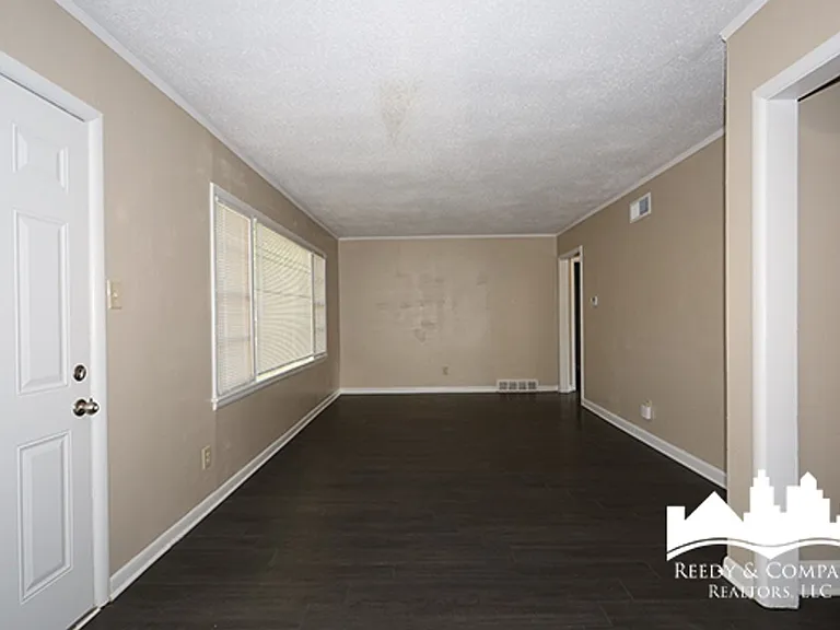 4057 Faronia Dr — Photo 8