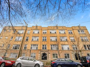 2737 W Le Moyne St APT B, Chicago, IL