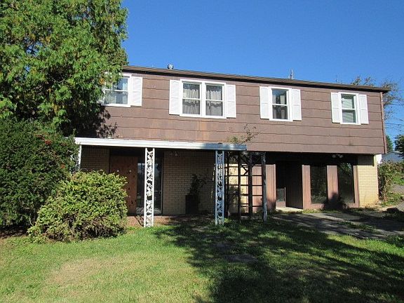 3rd image of 1262 W Fir Dr