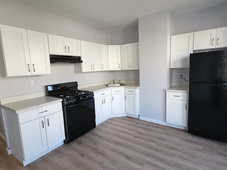 1010 Flora St #1 — Photo 12