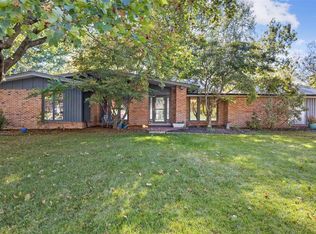 616 Claymont Dr, Ballwin, MO