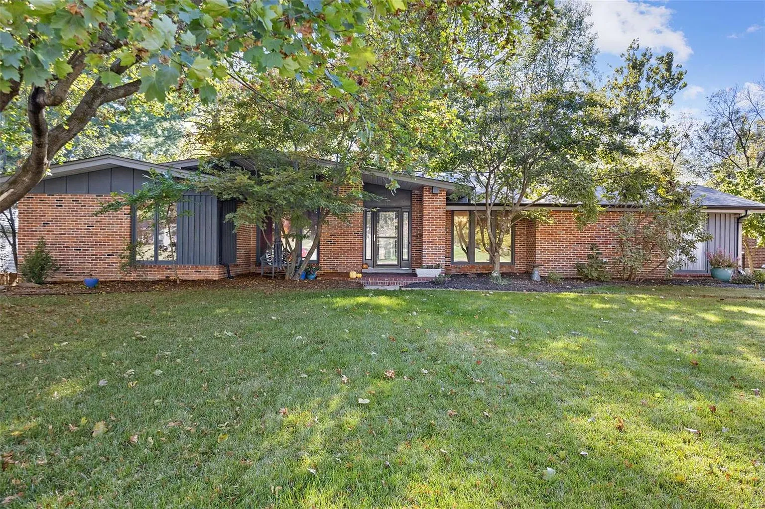 616 Claymont Dr photo 1