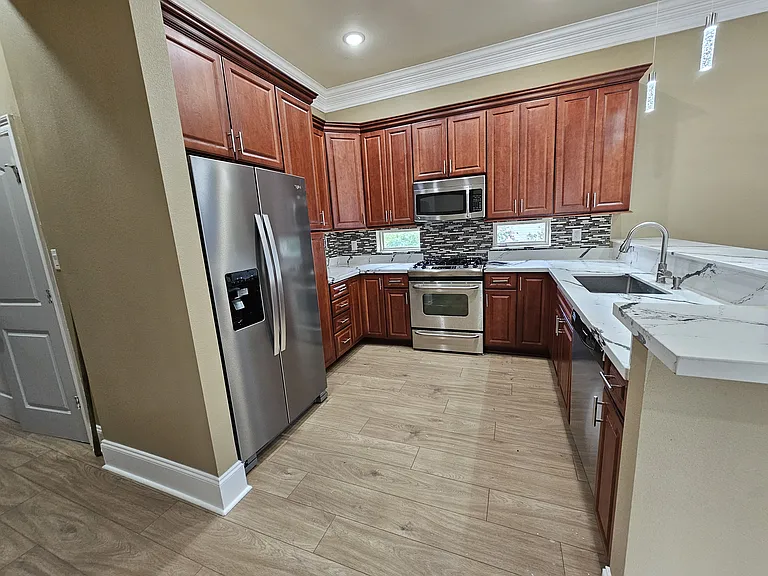 4403 Fontainebleau Dr — Photo 5