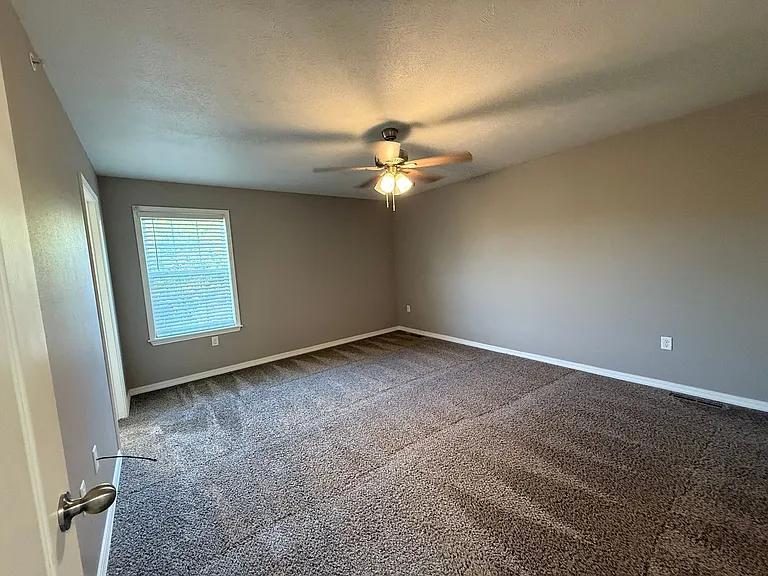 160 Sunrise Cv — Photo 19