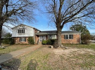 2123 McCracken St, Stuttgart, AR 72160