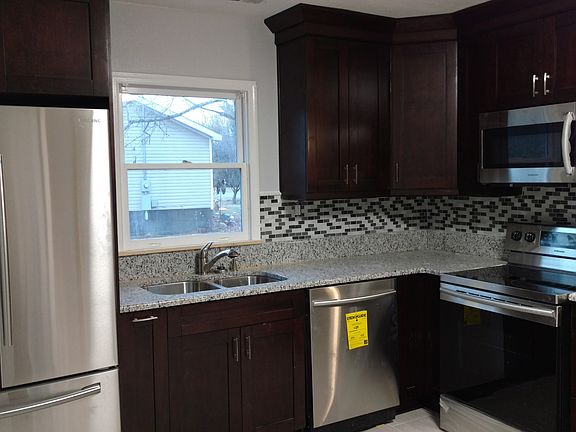 self closing drawers