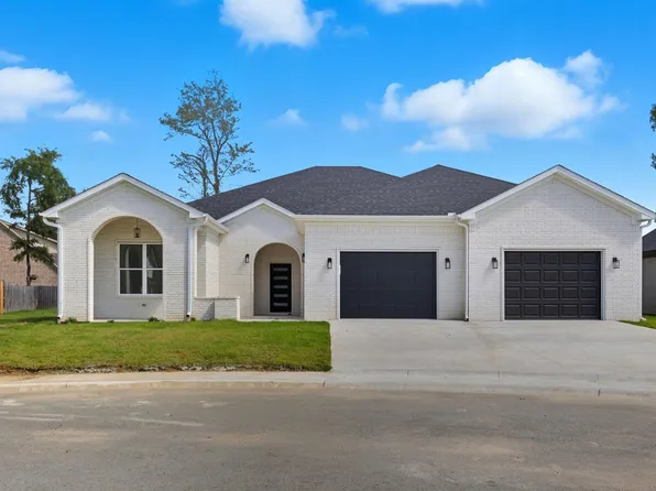 7452 Northwood Dr, Benton, AR 72019