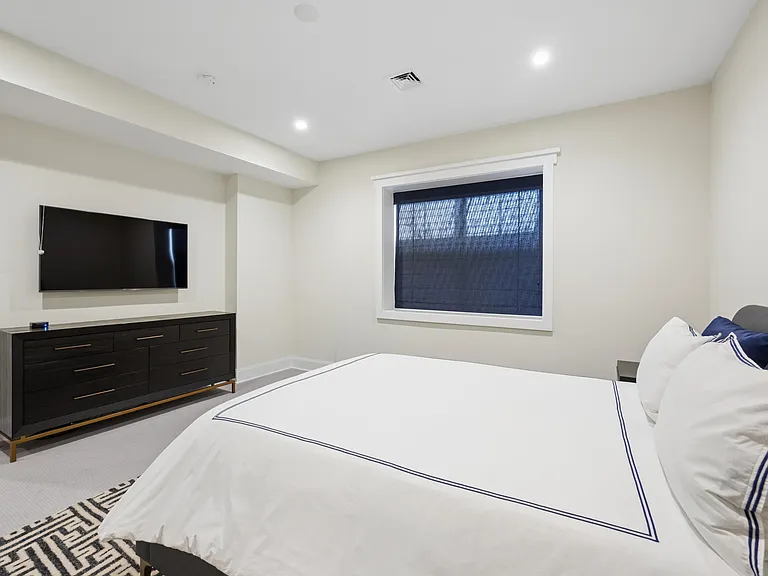 64 Birchwood Ln — Photo 29