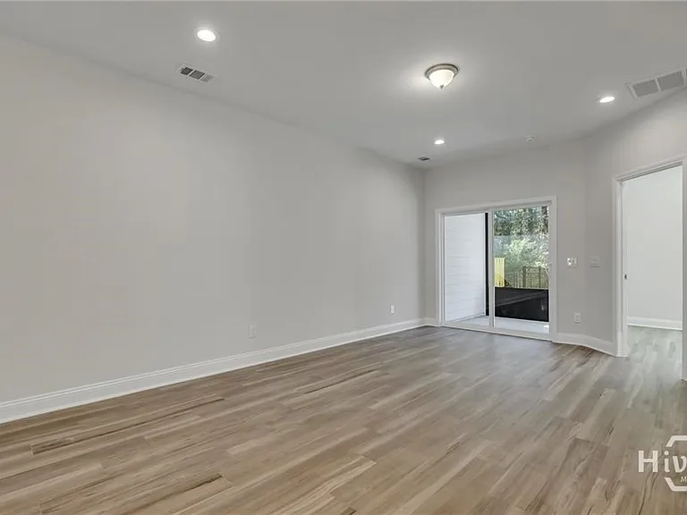 157 Lower Creek Dr — Photo 8
