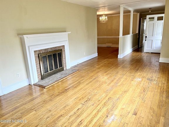 3rd image of 114 Azalea Dr