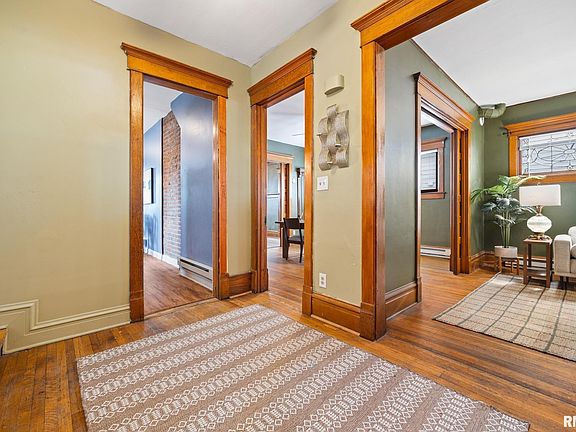 3rd image of 1507 W Barker Ave