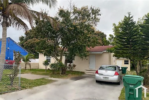 3 bed, 1290 sqft, $2,500 — Photo 3