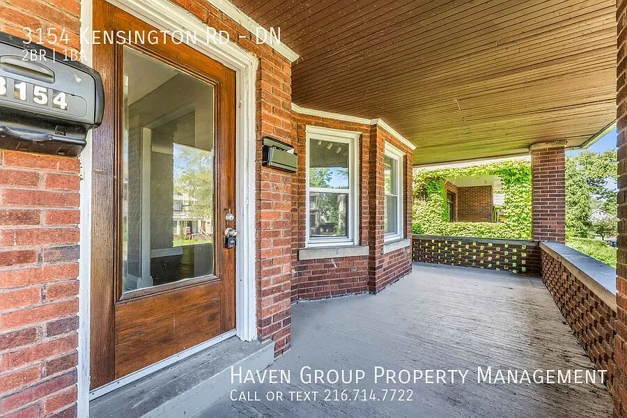 3154 Kensington Rd | DN, Cleveland Heights, Ohio, 44118 - Spacious 2-bed 1-bath multi-family home! — Photo 3