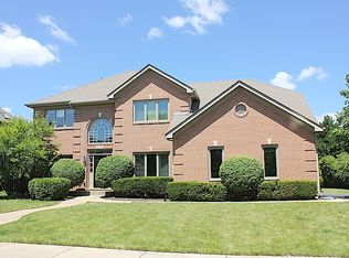 2303 Comstock Ln, Naperville, IL 60564