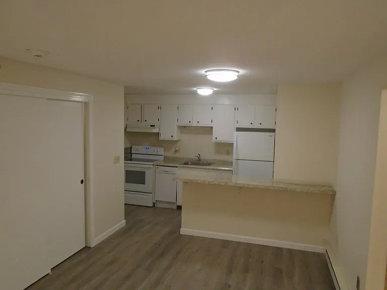 2 Lions Ave — Photo 2