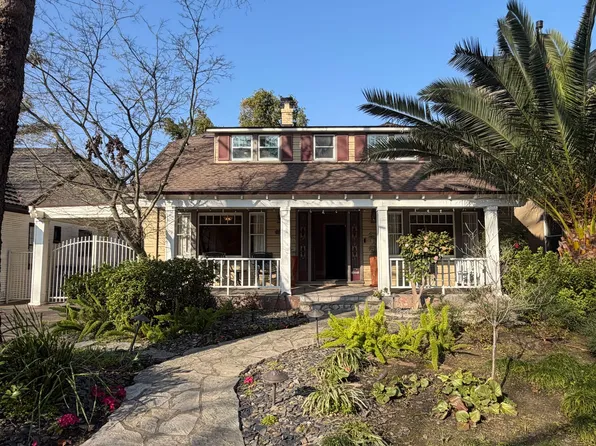 952 41st St, Sacramento, CA 95819