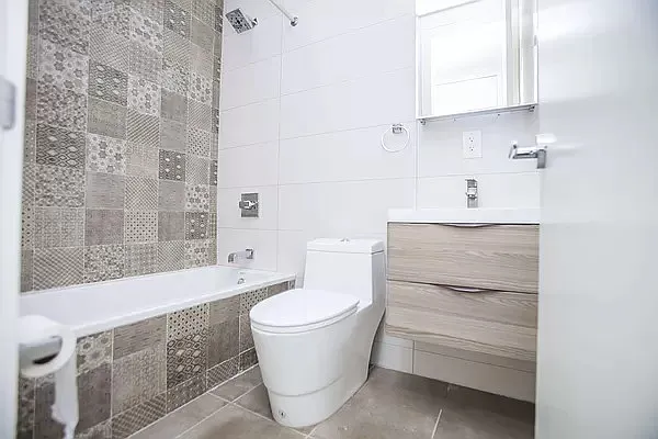 Rented by Green Leaf Management, LLC | media 14