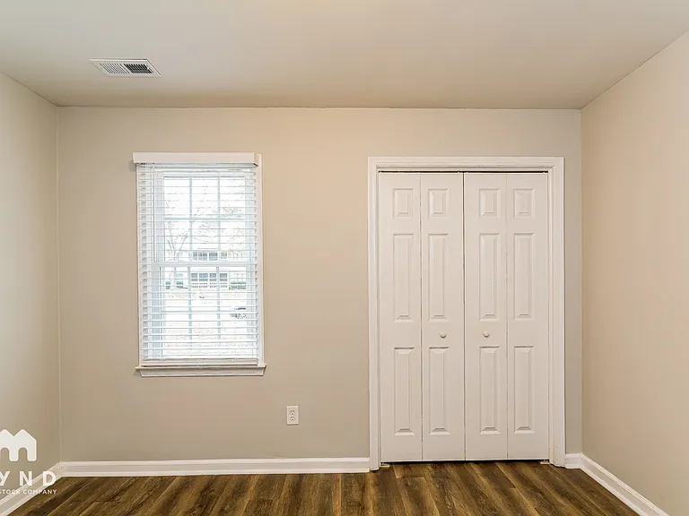 409 Crosspine Dr — Photo 13