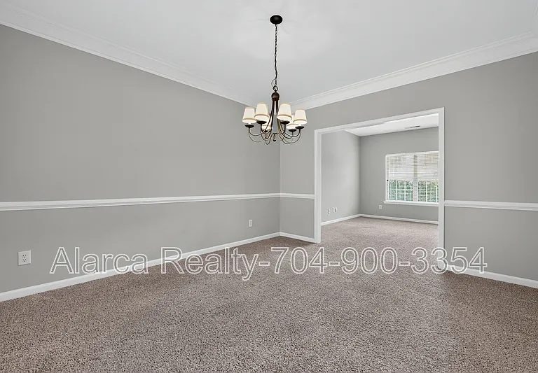 2041 White Cedar Ln — Photo 13