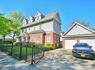 1114 E 17th St #1, Brooklyn, NY 11230