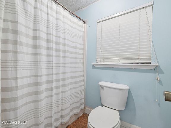 26th image of 12231 Shorecrest Rd
