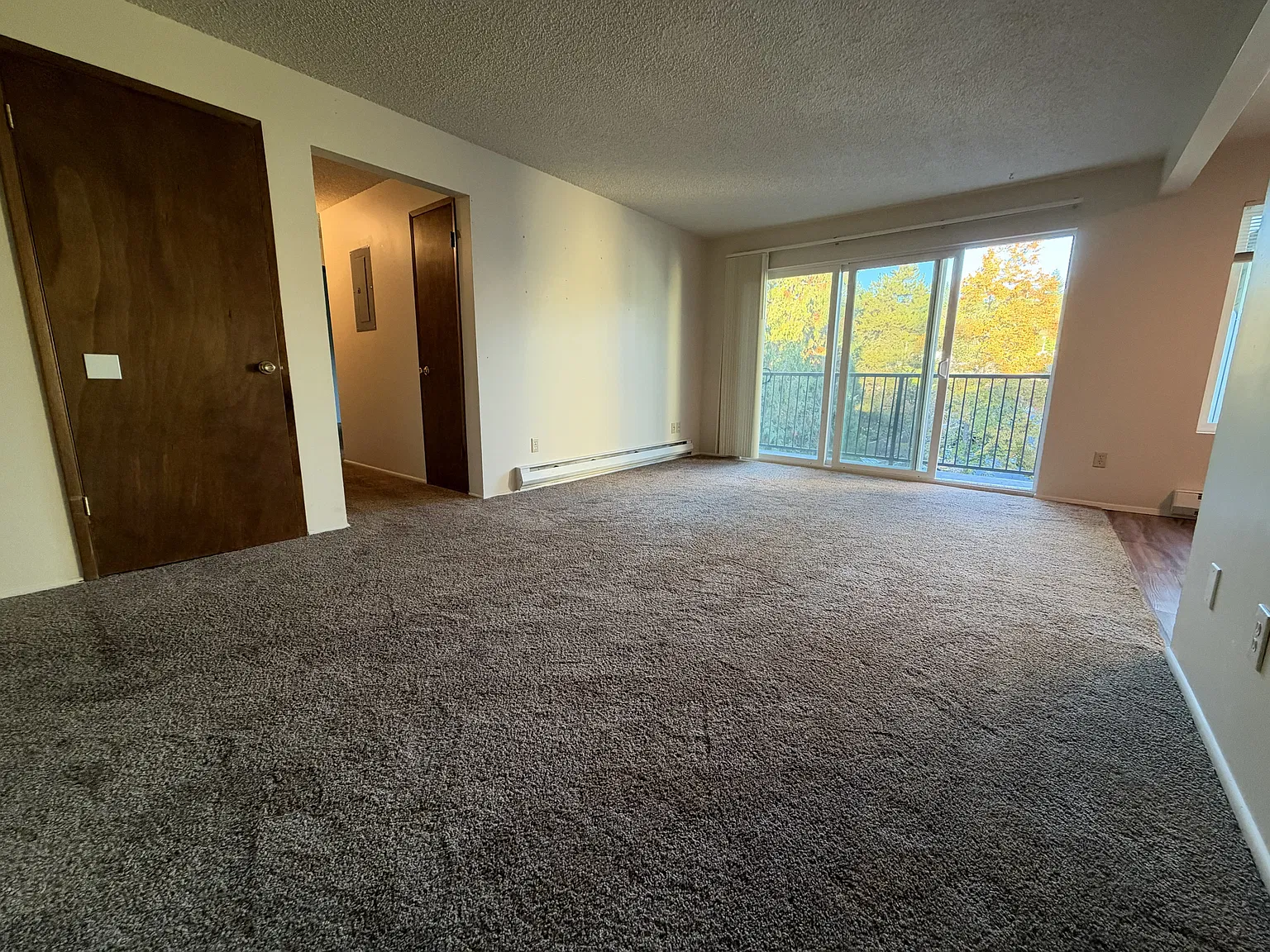 2 bed, 800 sqft, $1,795 — Photo 3
