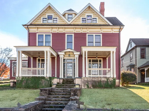 326 E 7th St, Anniston, AL 36207