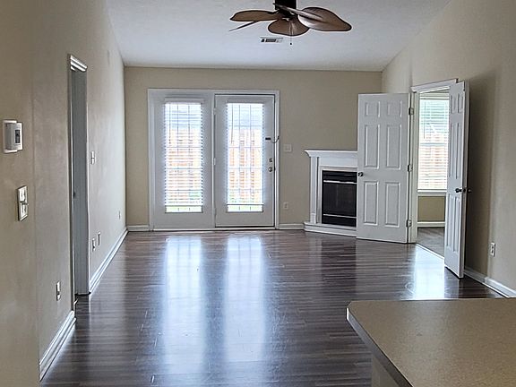 2nd image of 1252 Longpoint Dr