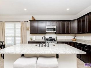 9328 Falling Oak Dr, Baton Rouge, LA 70817
