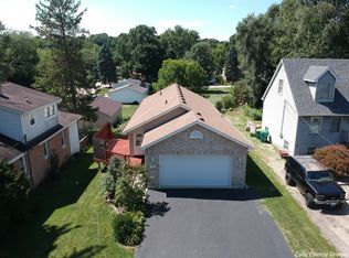 42 Elm Ave, Fox Lake, IL 60020